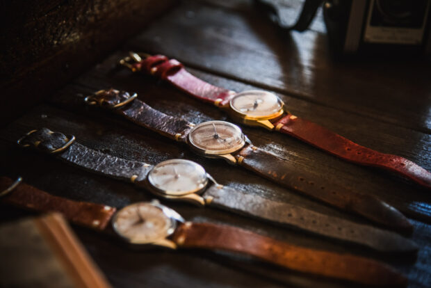 Tuotekuvaus vintage kellot